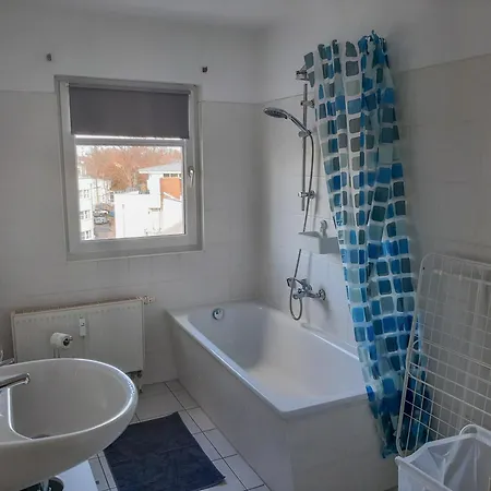 Ferienwohnungen Fusslaeufig Zur Stadt, Smart-Tv, Wlan & Platz Fuer Paare & Gruppen Magdeburg Exterior photo