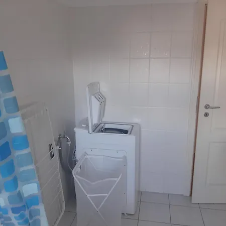 Ferienwohnungen Fusslaeufig Zur Stadt, Smart-Tv, Wlan & Platz Fuer Paare & Gruppen Magdeburg Exterior photo