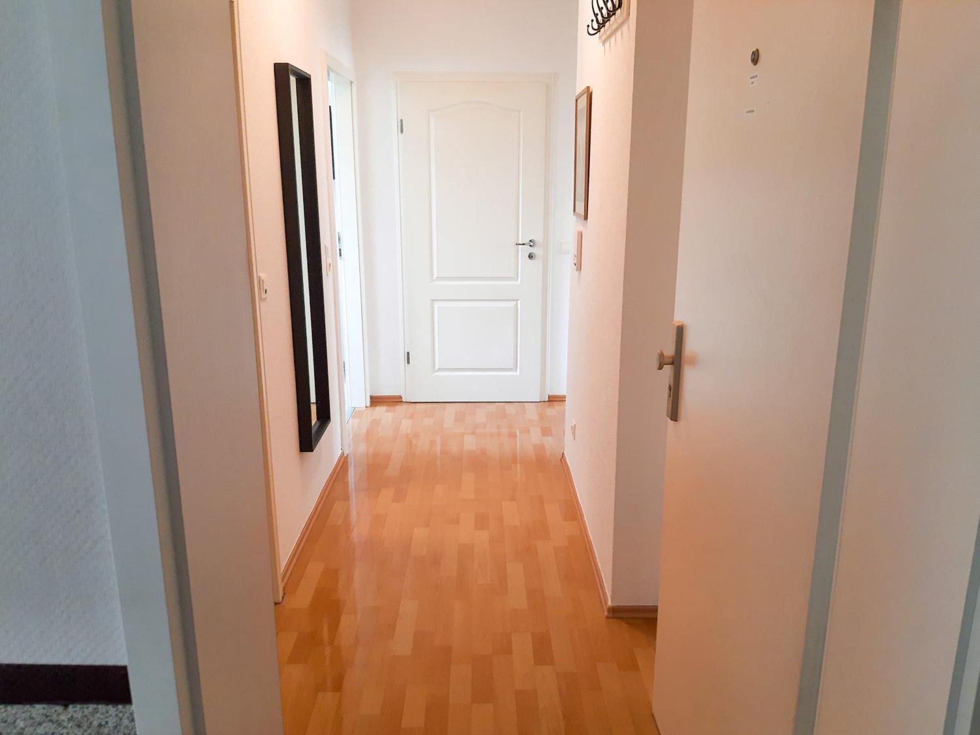Fusslaeufig Zur Stadt, Smart-tv, Wlan & Platz Fuer Paare & Gruppen Apartment *